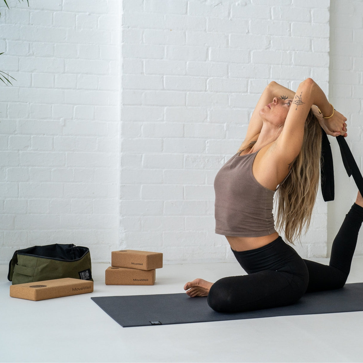 Movement Accessories Pack - Block, Bricks x 2, Peanut, Sustain Strap and Travel Bag